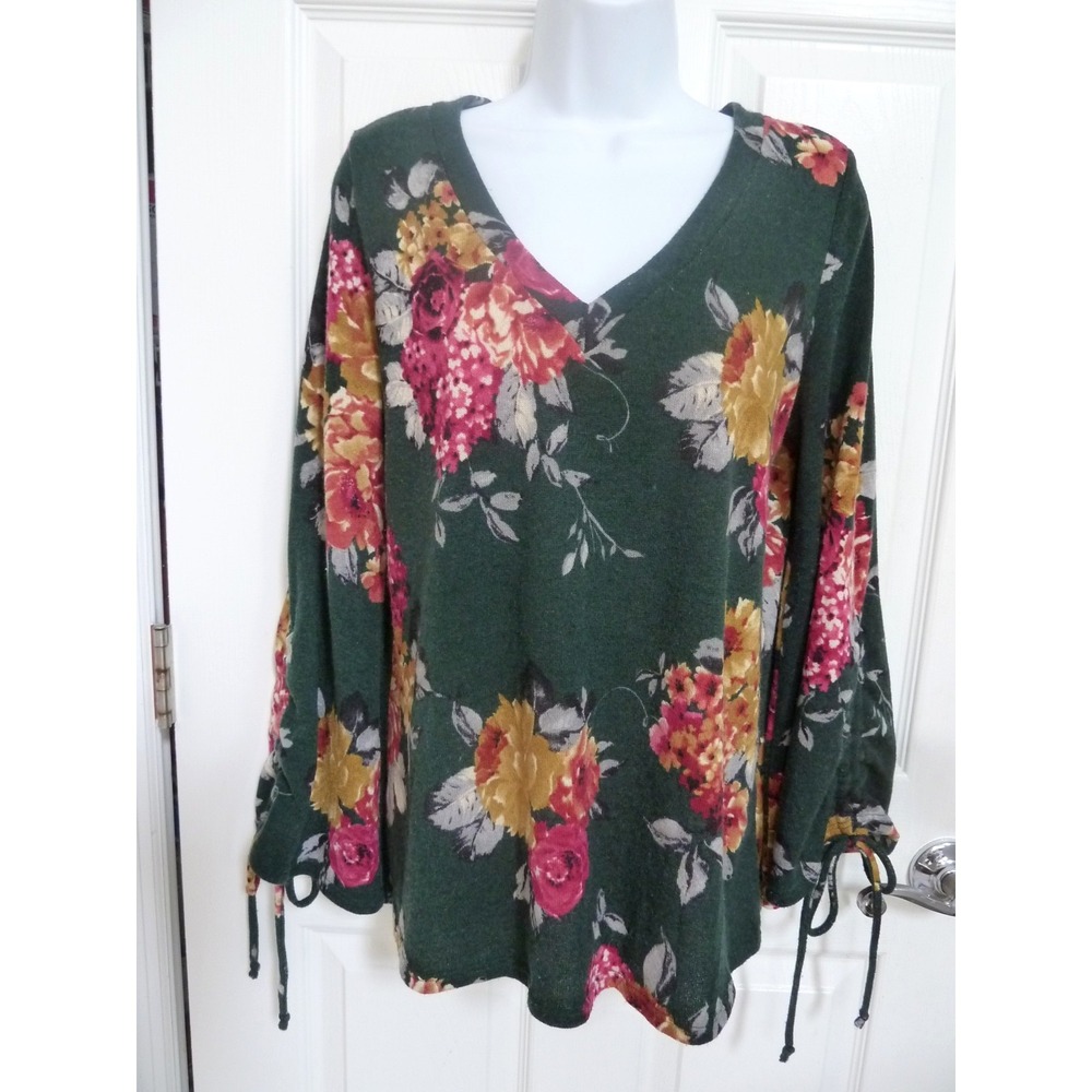 Peach Love California Green Floral Victorian Flared Cinched Sleeve Sweater L